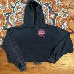 Cropped Nike hoodie